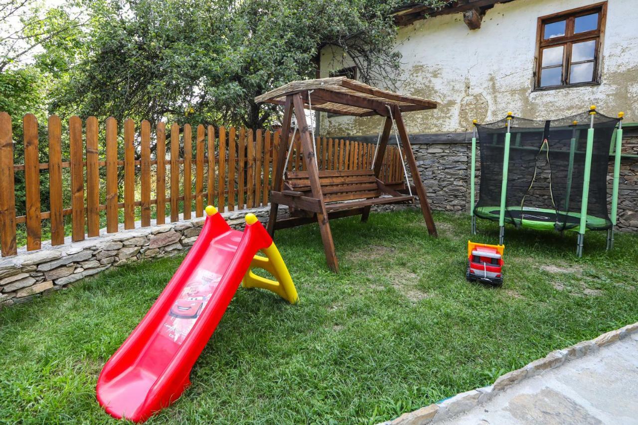 Тодорината Къща Hotel Leşten Exterior foto